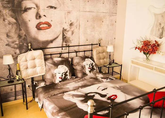 Fantastic Marilyn Orlando 85 Apartment *