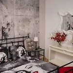 Fantastic Marilyn Orlando 85 * אדחה